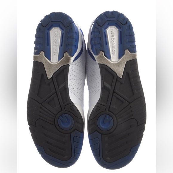 New Balance Leather Low Top Sneakers size 5 - Picture 2 of 5